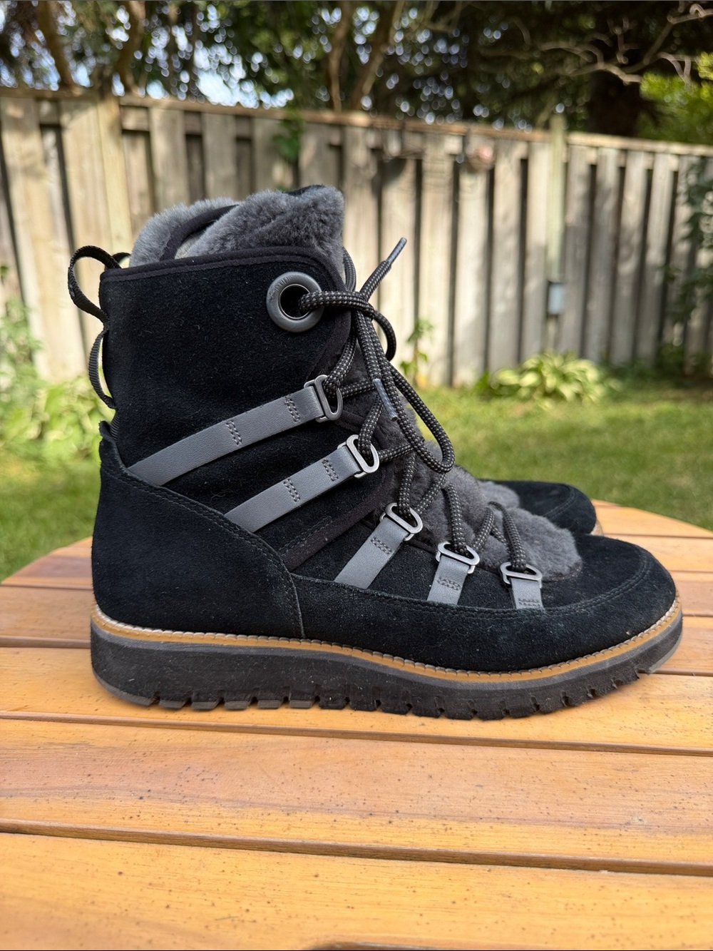 Cole Haan ZERØGRAND Black Suede Shearling Fur Winter Boots Size 9 W22608